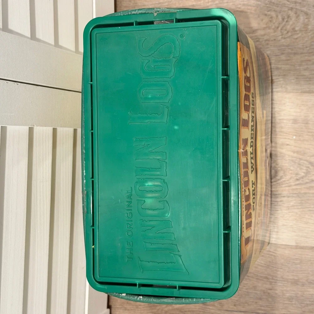 Lincoln Logs Fort Wilderness Building Set Brown Wood Pieces Storage Bin